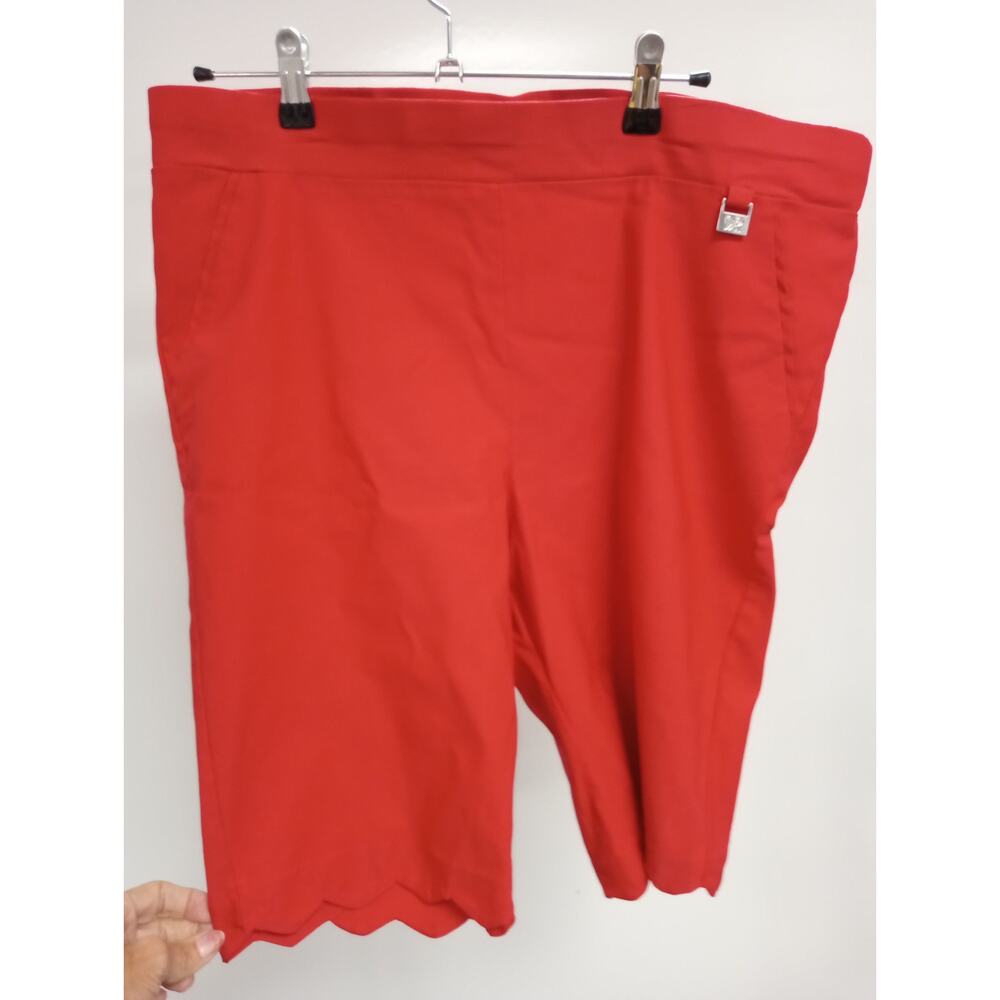 Rafaella Comfort Red Shorts with Scalloped Hem Sz 18 New without Tags  0353